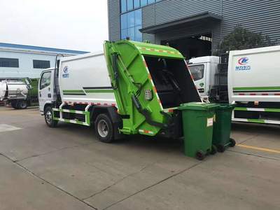 程力專汽 壓縮垃圾車與油罐車領域的專業(yè)制造廠家
